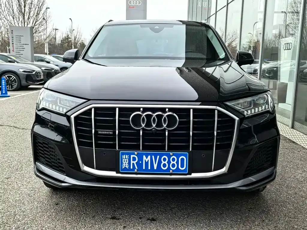 Audi Q7 — фото 6
