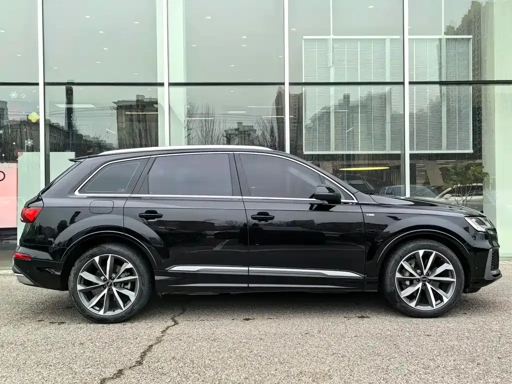 Audi Q7 — фото 3