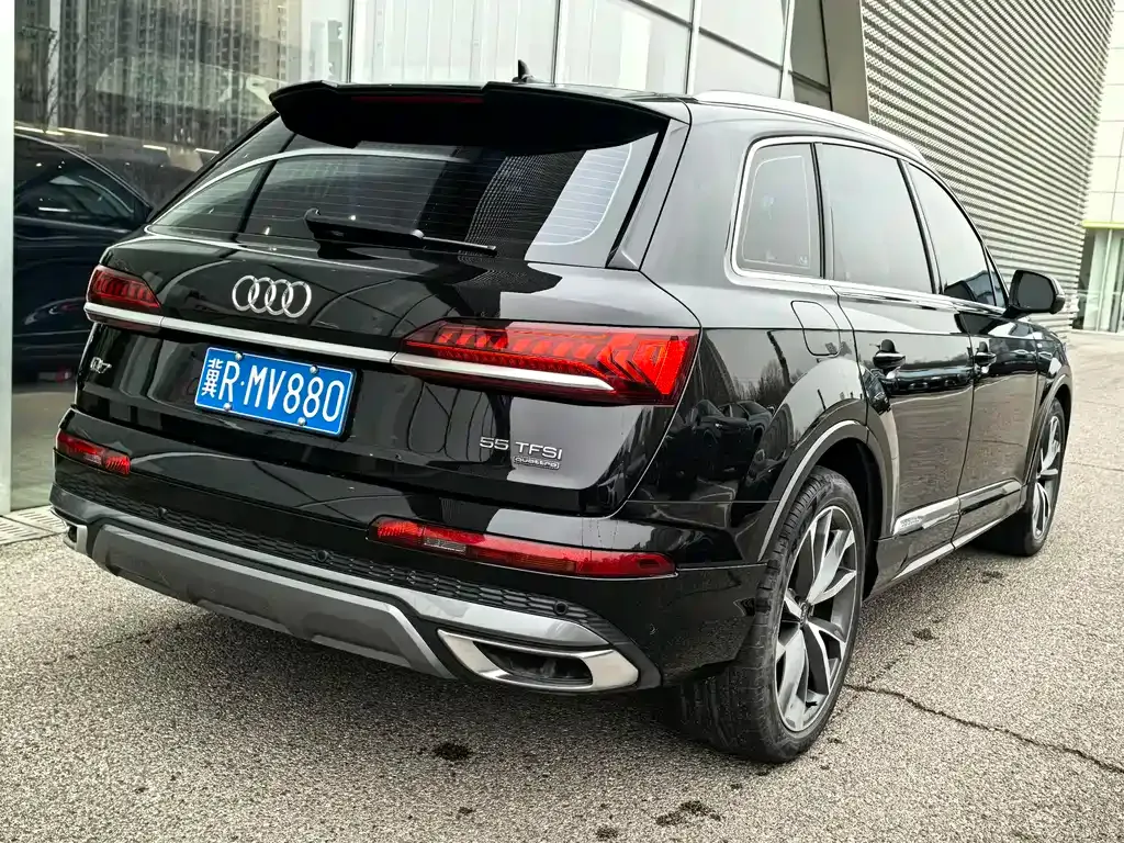 Audi Q7 — фото 4