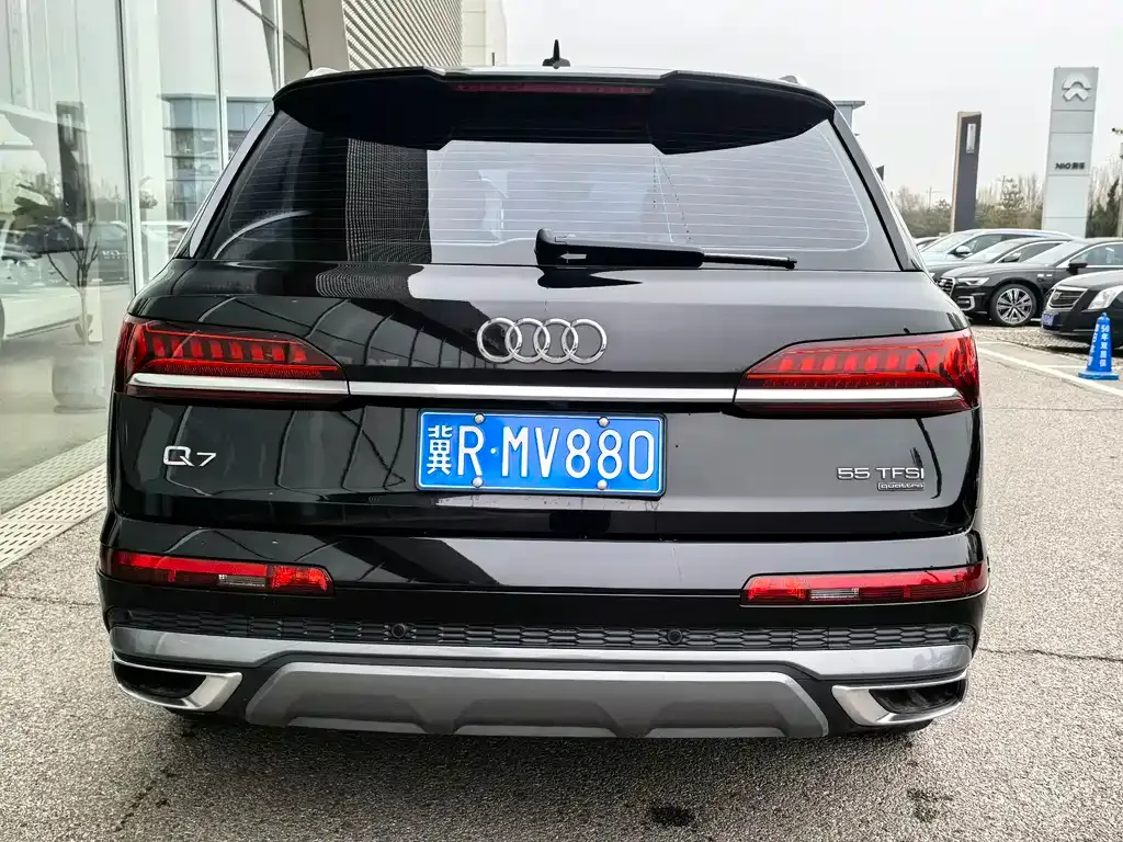Audi Q7 — фото 2