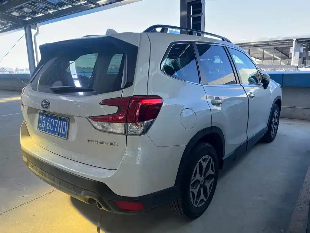 Subaru Forester 2022 из CN, фото 10