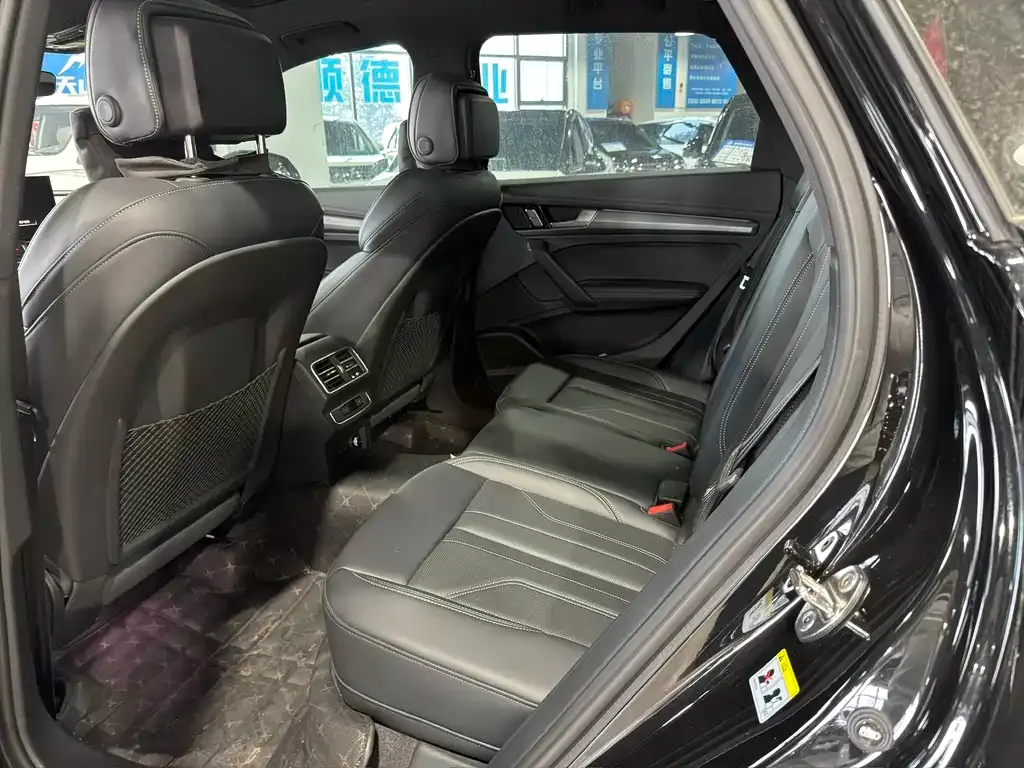 Audi Q5L 2025 из CN, фото 5