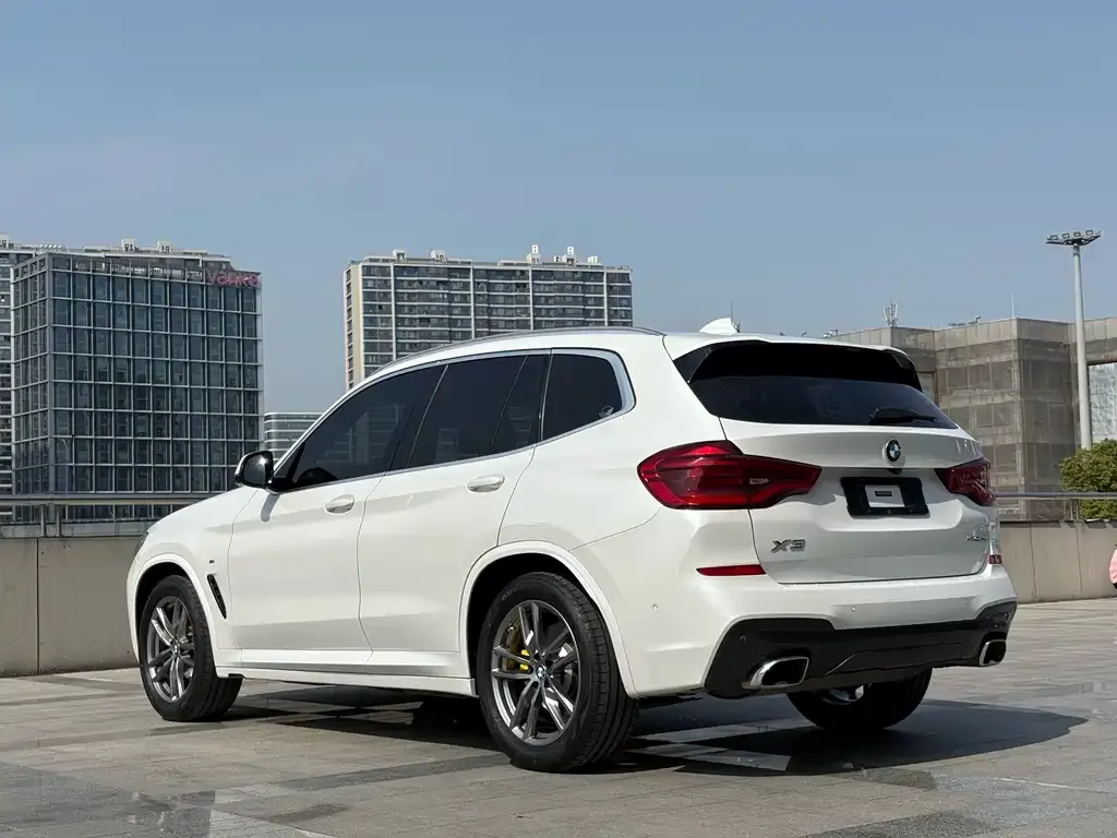 BMW X3 — фото 9