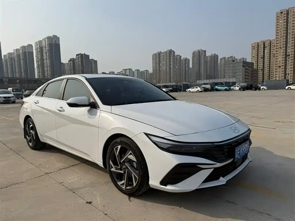 Hyundai Elantra 2023 из CN, фото 4