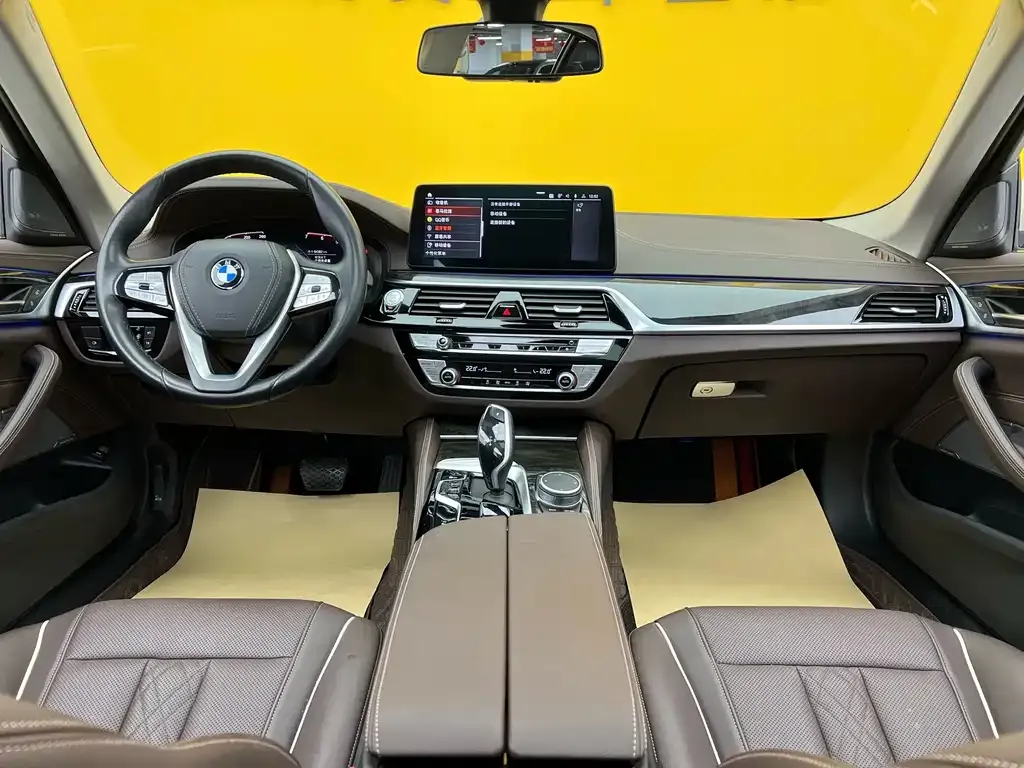 BMW 5 Series — фото 8