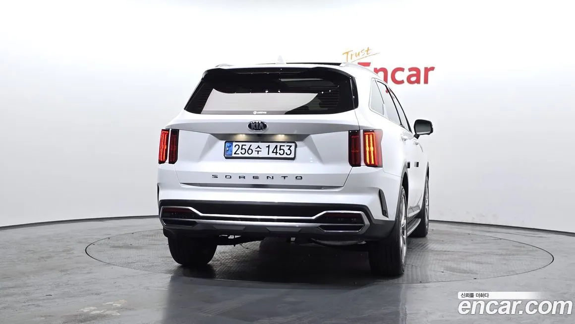 Kia Sorento — фото 5