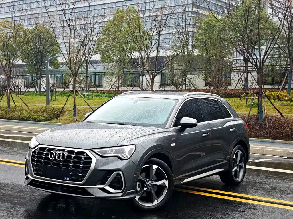 Audi Q3 2023 из CN, фото 1