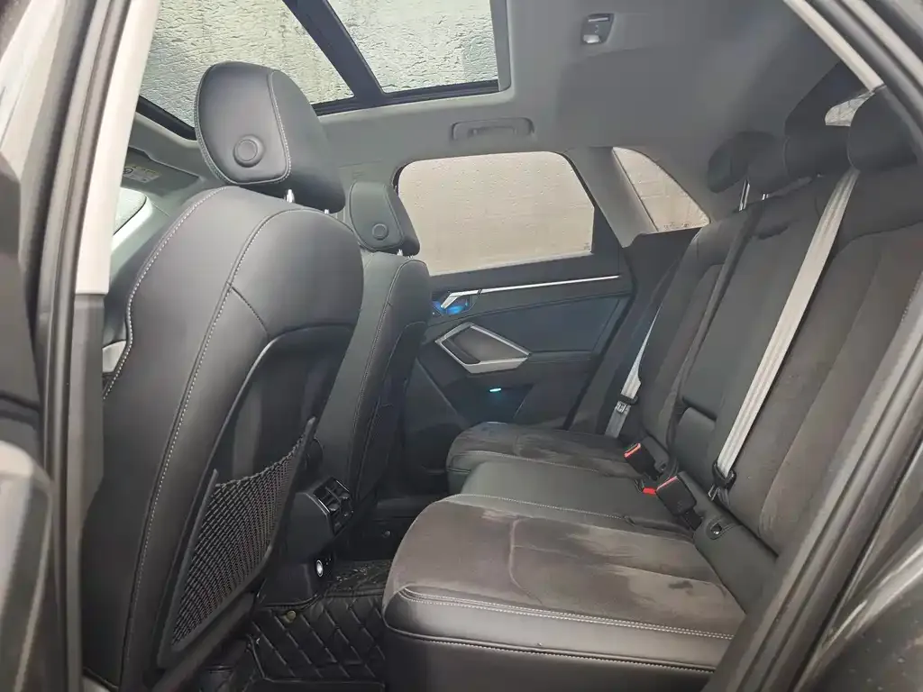 Audi Q3 2023 из CN, фото 4