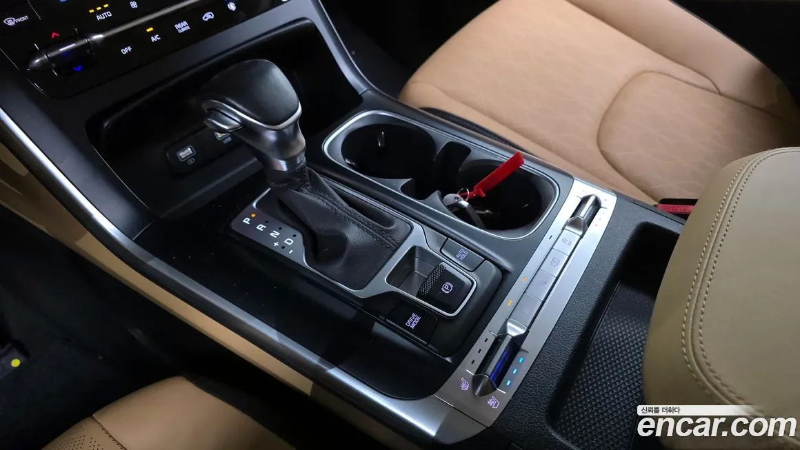 Kia Carnival — фото 10