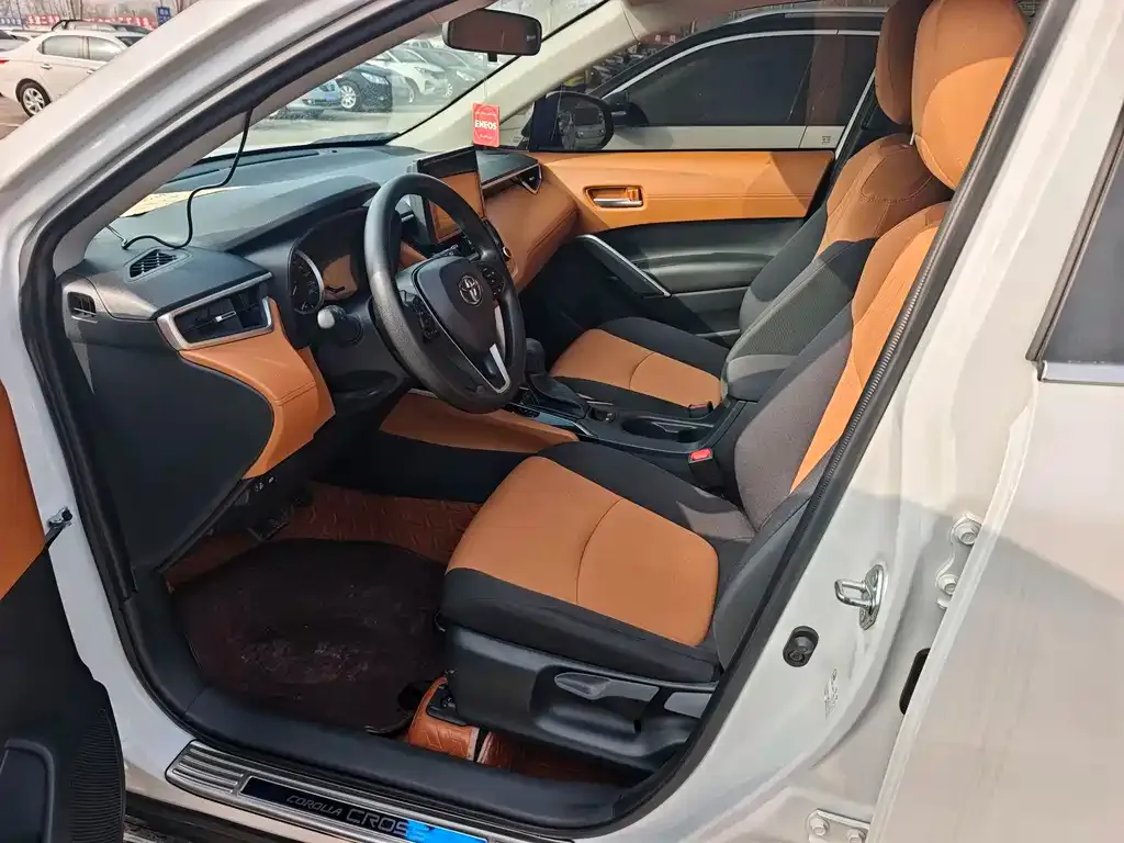 Toyota Corolla Cross 2022 из CN, фото 9