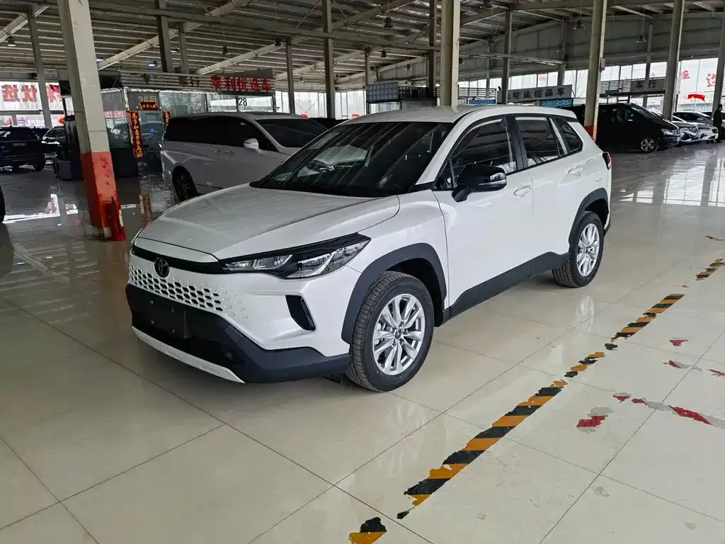 Toyota Corolla Cross — фото 1