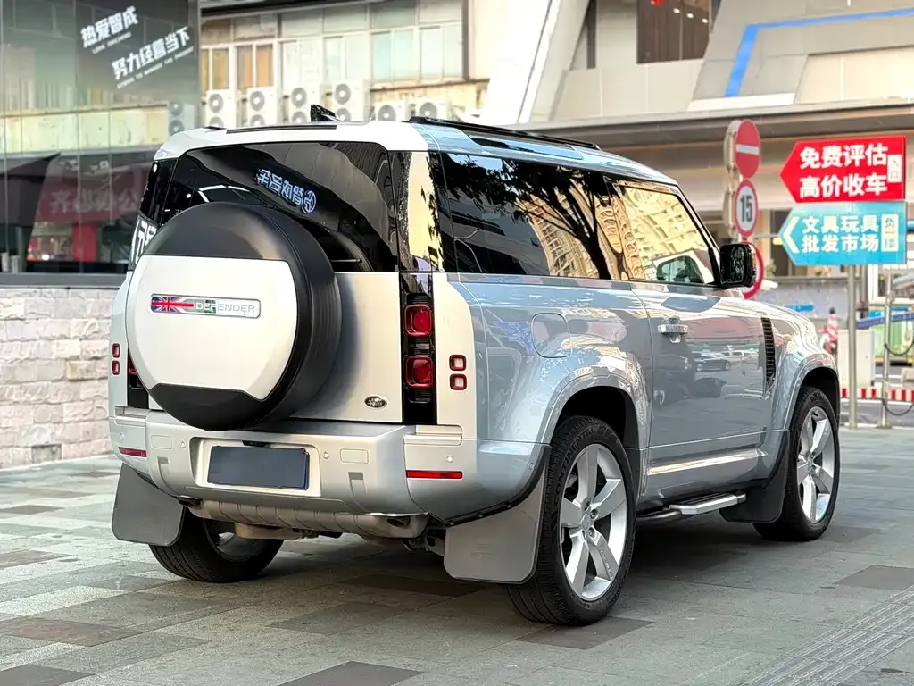 Land Rover Defender — фото 4