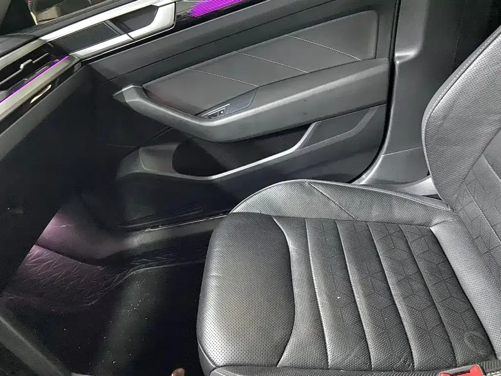 Volkswagen CC 2023 из CN, фото 10