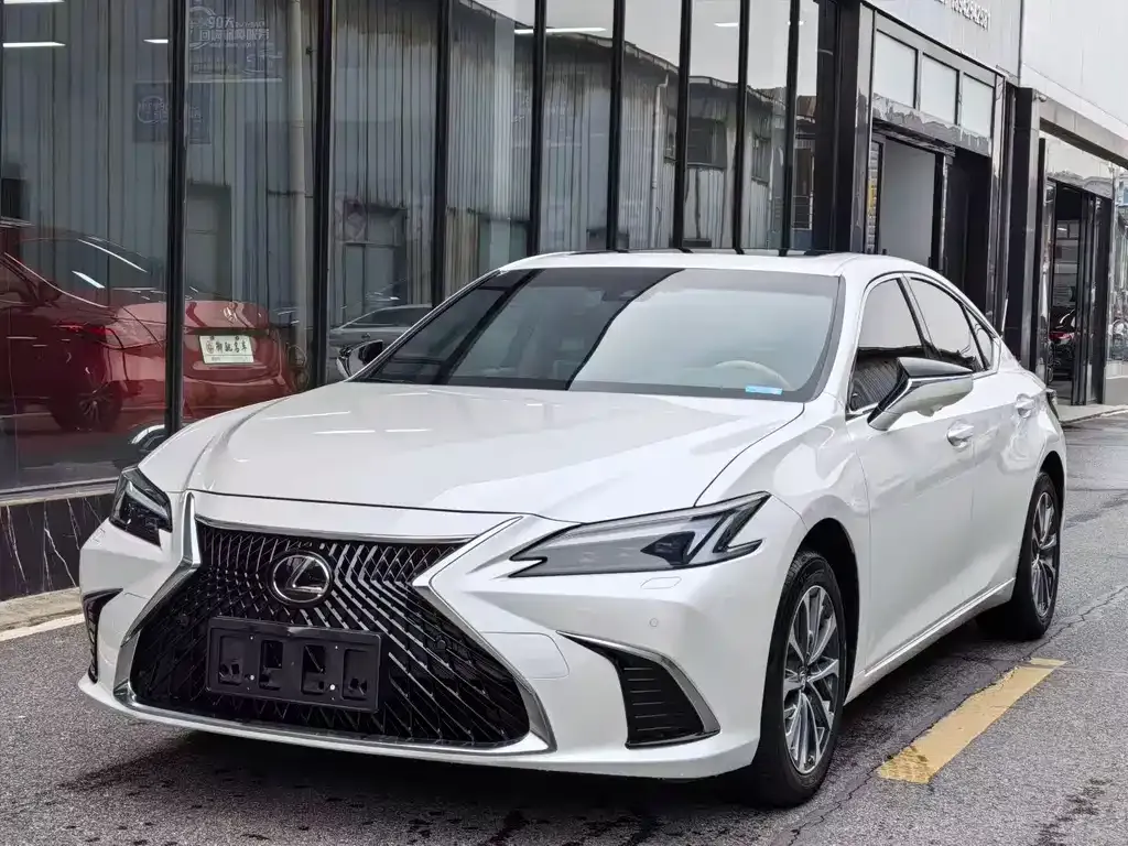 Lexus ES 2025 из CN, фото 1