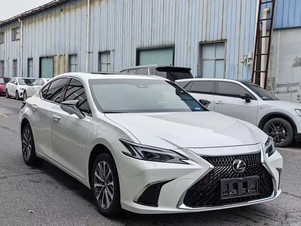 Lexus ES 2025 из CN, фото 6