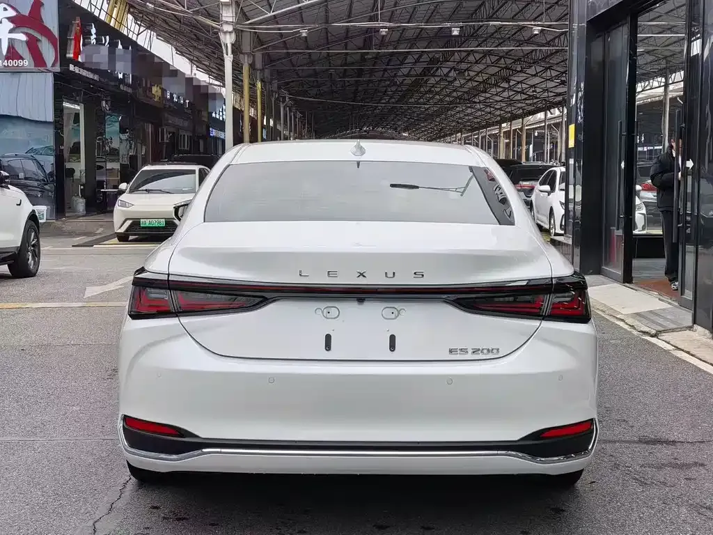 Lexus ES 2025 из CN, фото 3