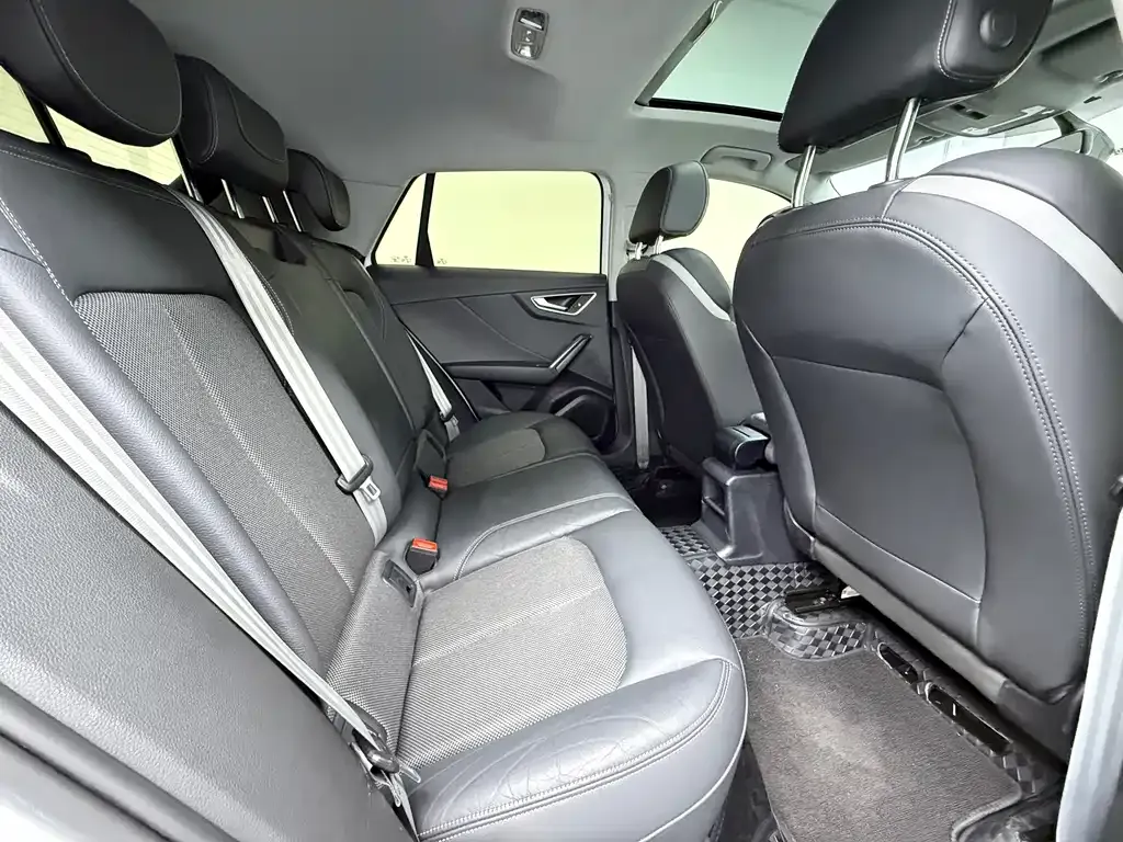 Audi Q2L 2021 из CN, фото 10