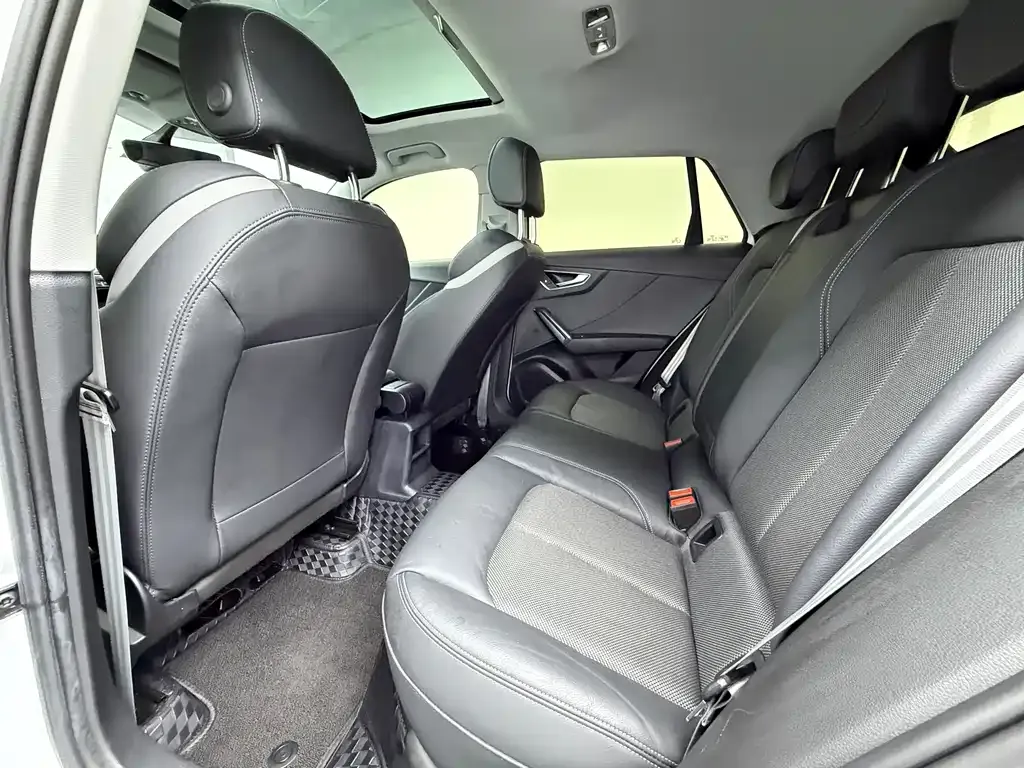 Audi Q2L 2021 из CN, фото 8