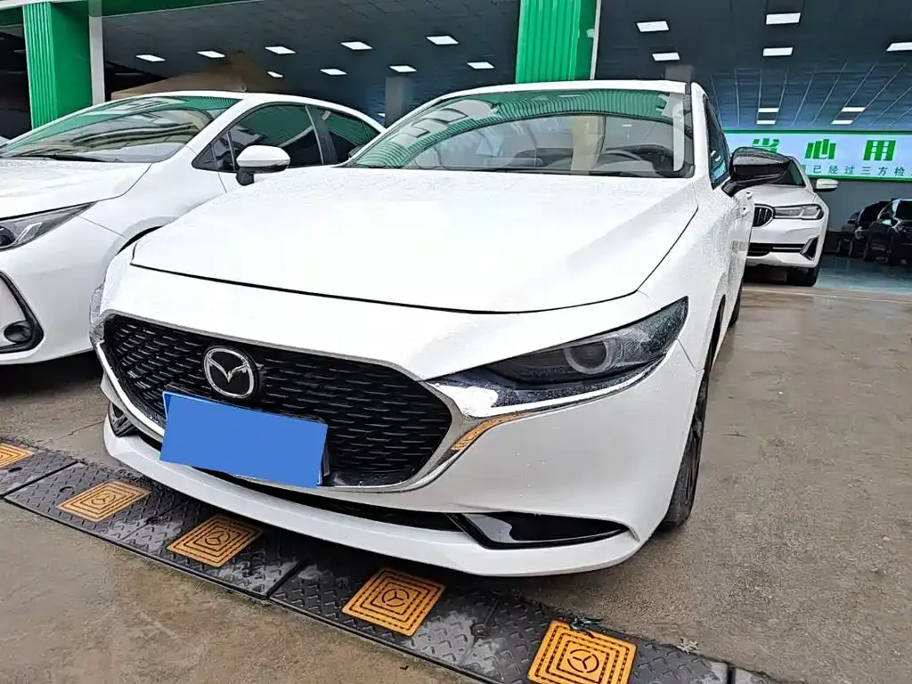 Mazda 3 Axela 2024 из CN, фото 1