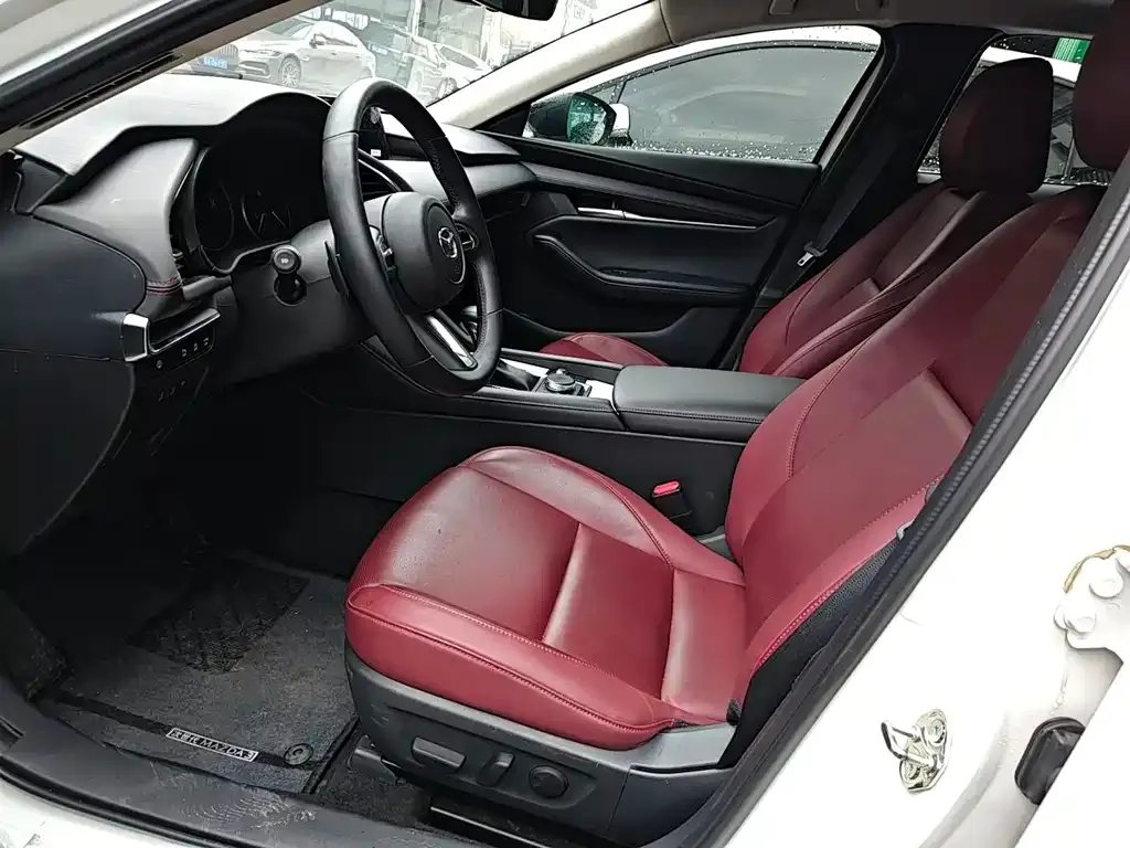 Mazda 3 Axela 2024 из CN, фото 3