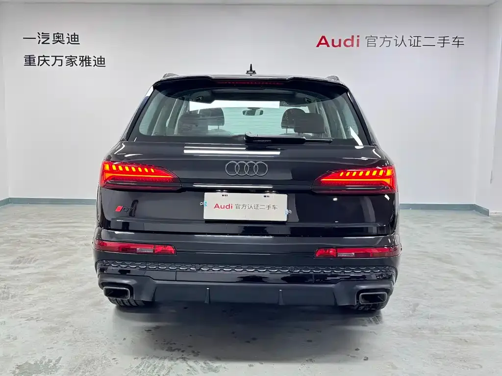 Audi Q7 2024 из CN, фото 2