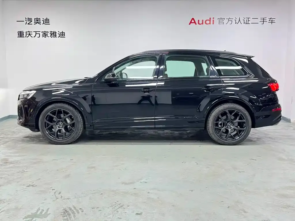 Audi Q7 2024 из CN, фото 4