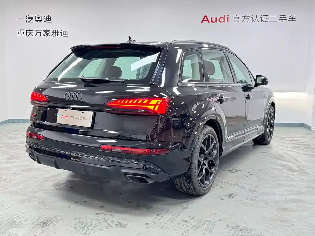 Audi Q7 2024 из CN, фото 10