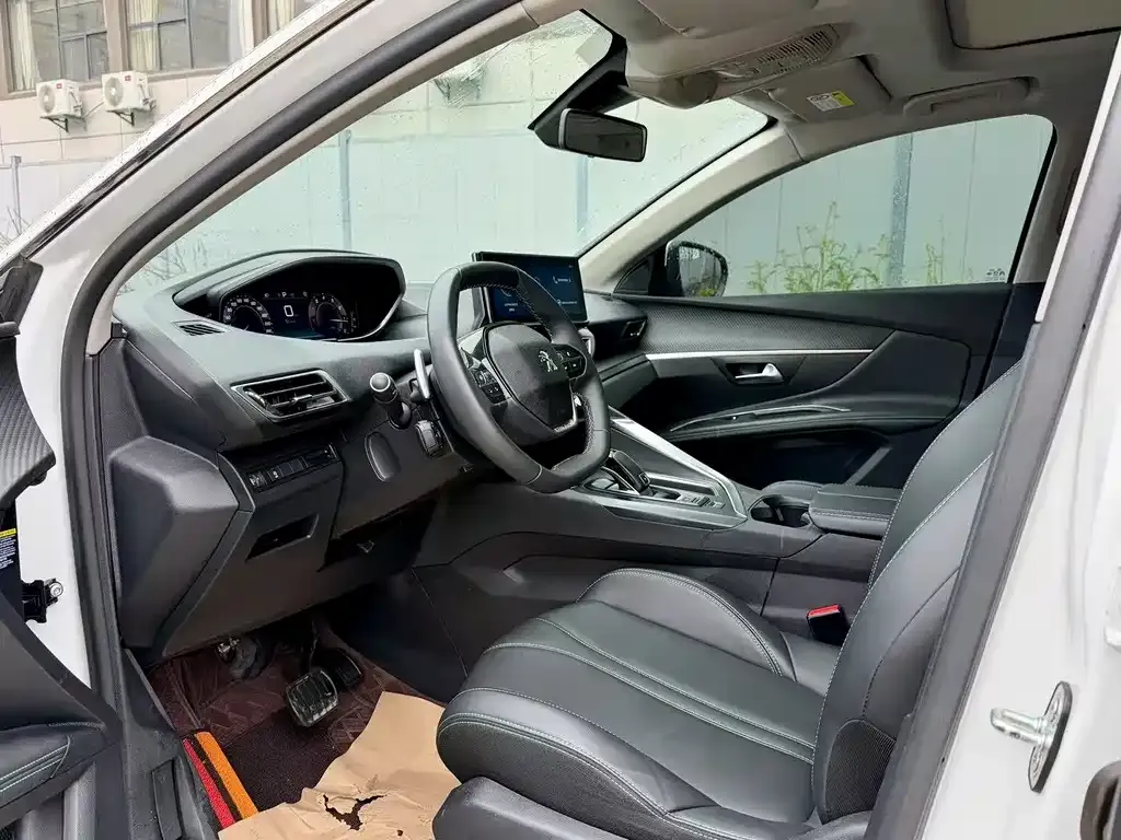 Peugeot 5008 2024 из CN, фото 2