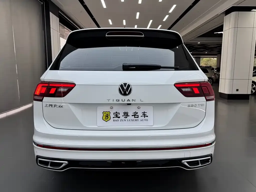 Volkswagen Tiguan L — фото 9
