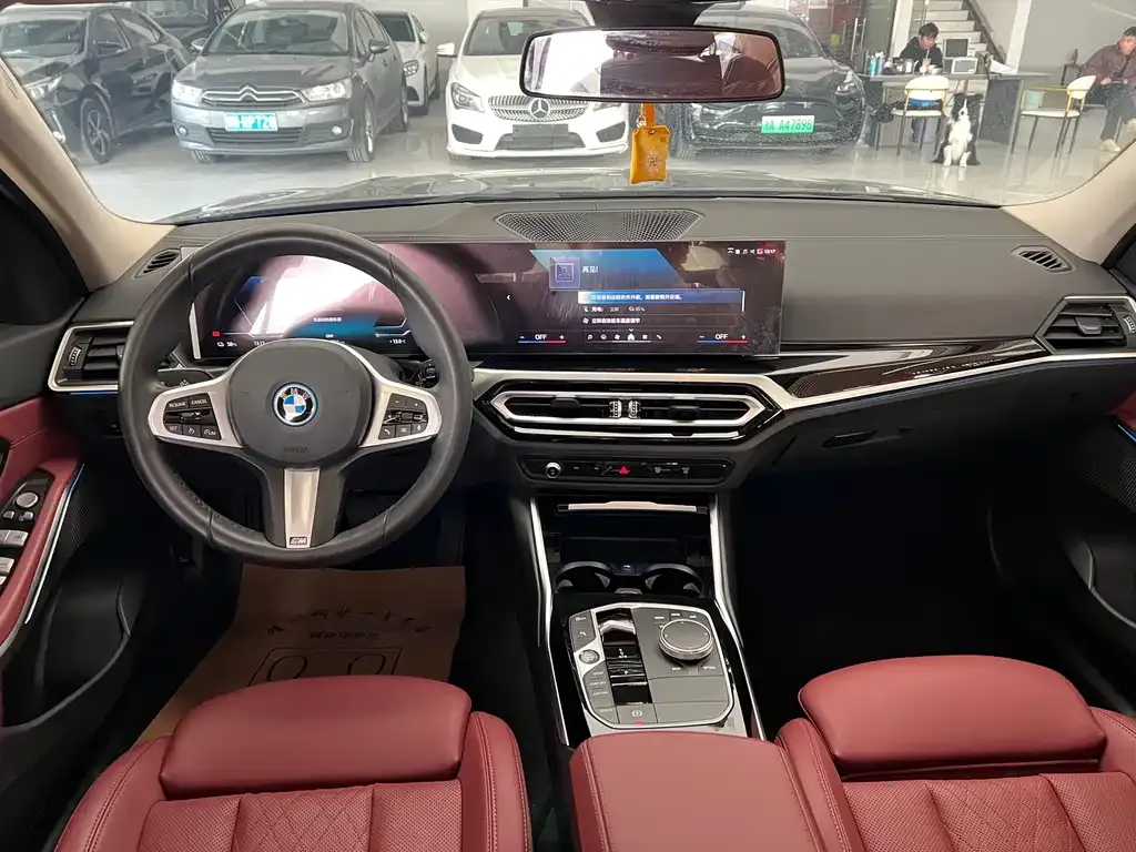 BMW i3 2024 из CN, фото 2