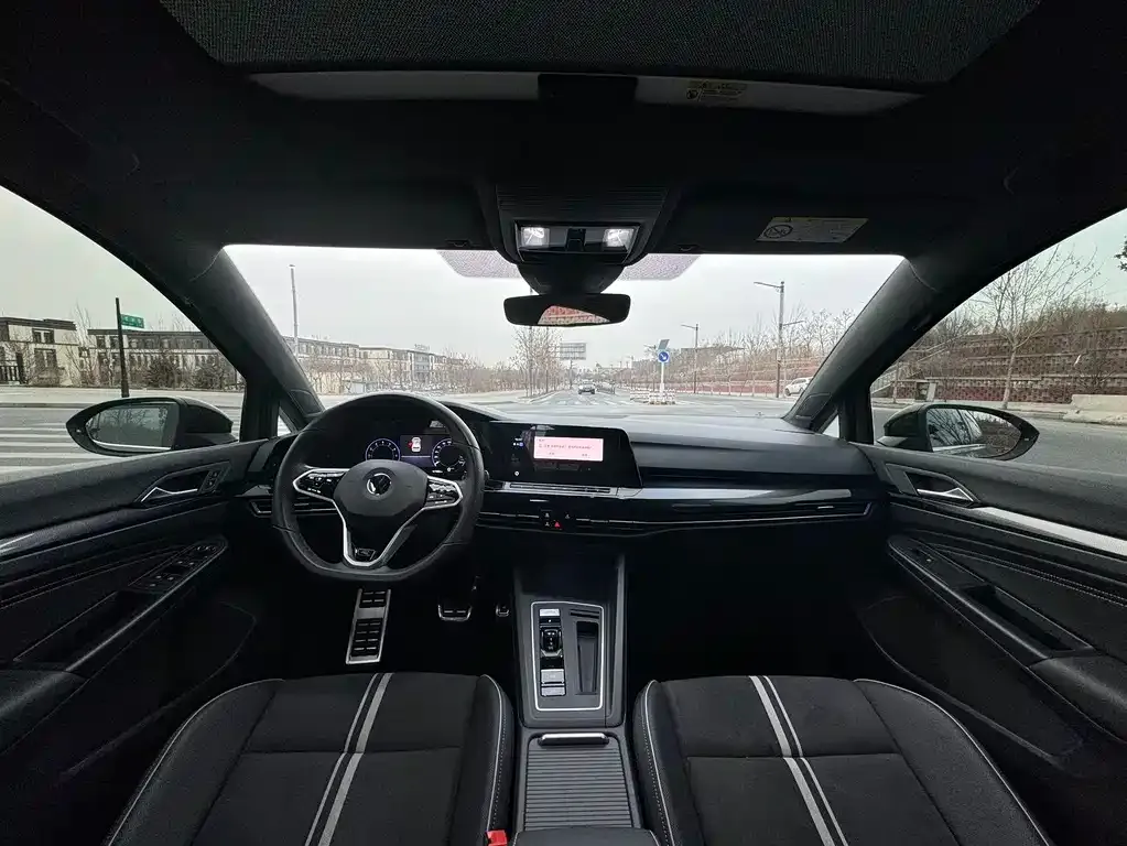 Volkswagen Golf 2021 из CN, фото 3