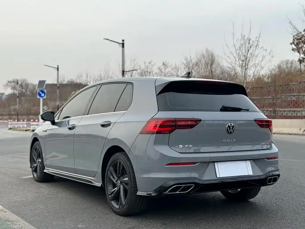 Volkswagen Golf 2021 из CN, фото 2
