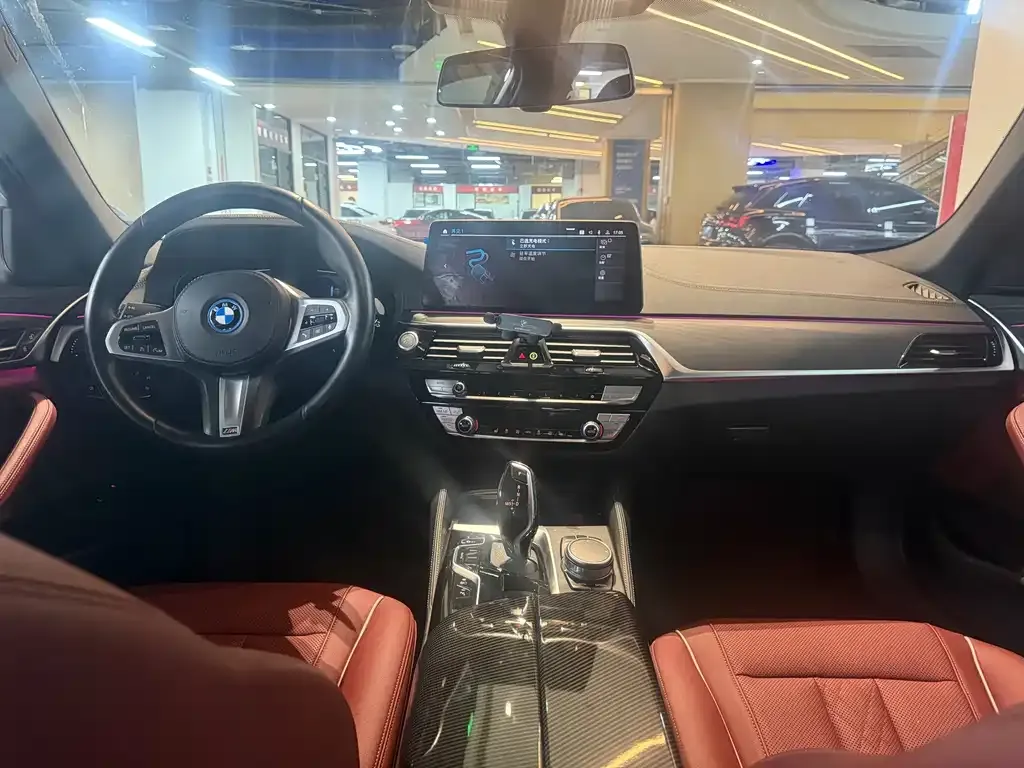 BMW 5 Series New Energy — фото 7