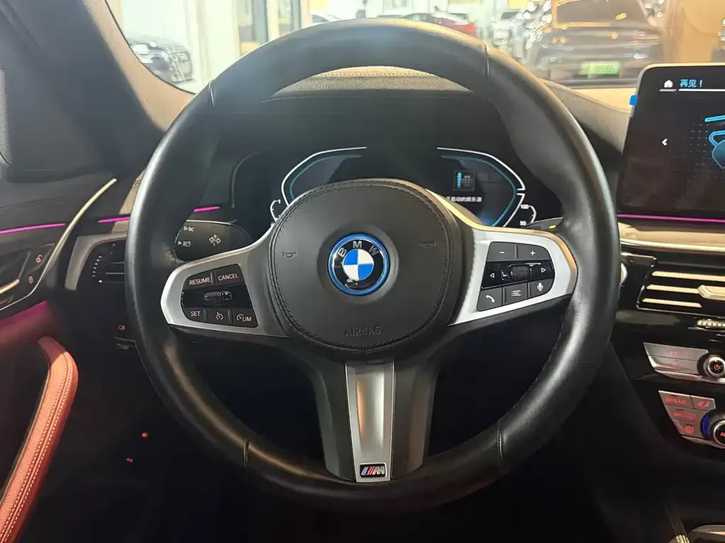 BMW 5 Series New Energy — фото 3