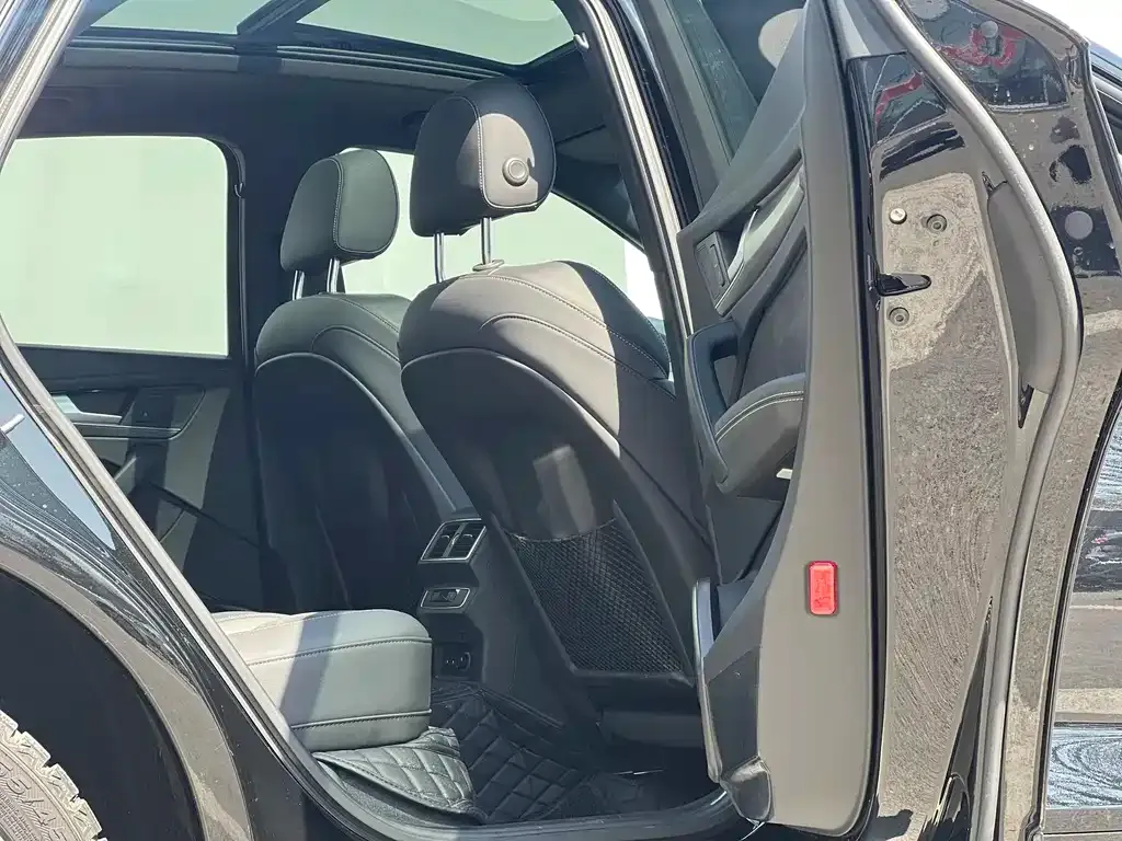 Audi Q5L Sportback 2023 из CN, фото 8