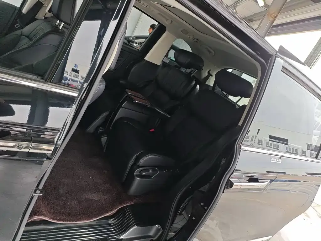 Honda Elysion 2022 из CN, фото 10