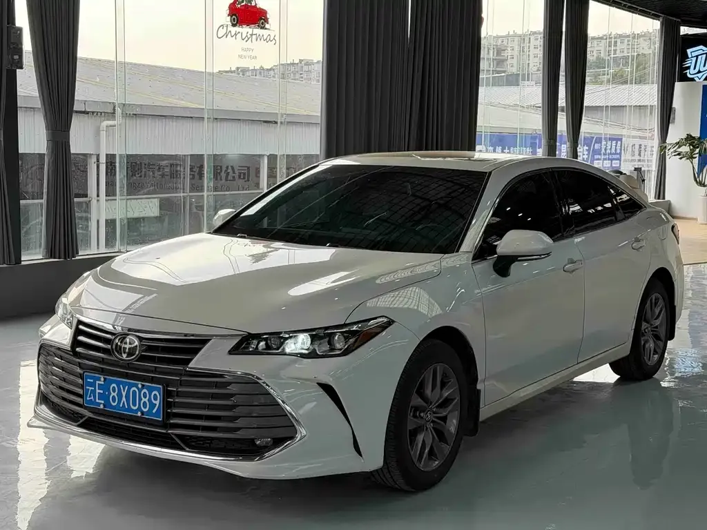 Toyota Avalon 2021 из CN, фото 1