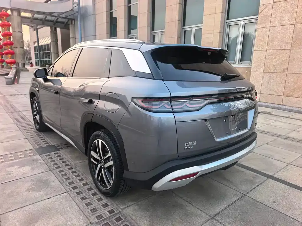 BYD L DM-i — фото 10