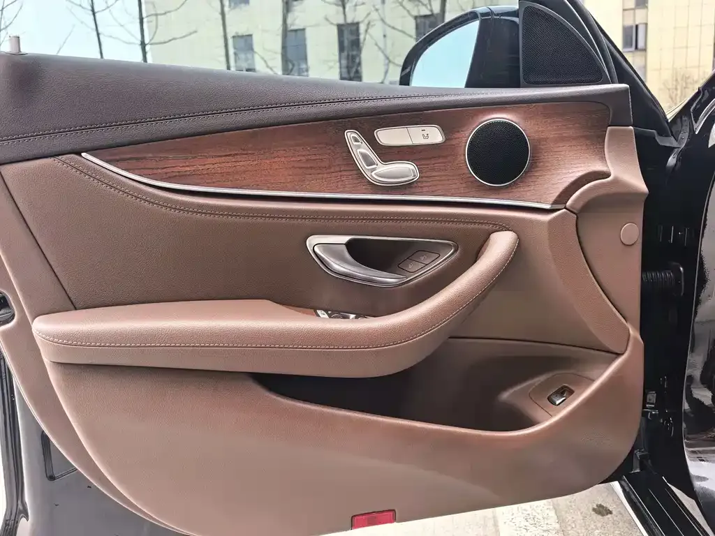 Mercedes-Benz E-Class 2023 из CN, фото 2