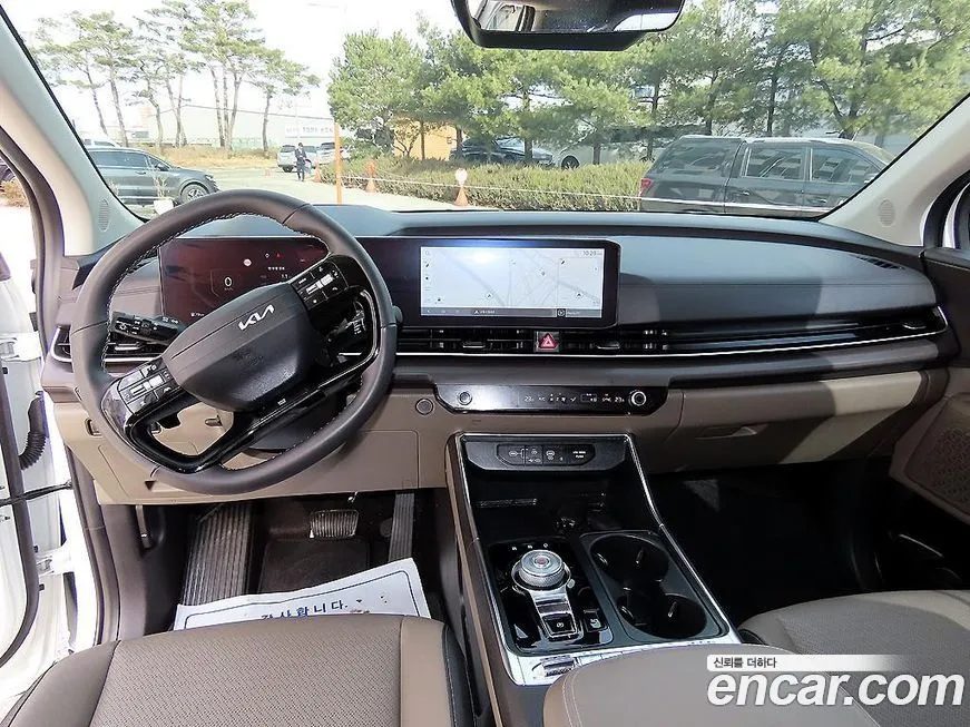 Kia Carnival — фото 10