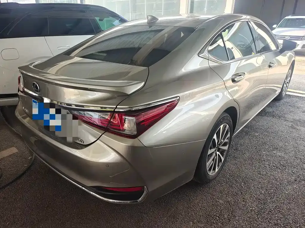 Lexus ES 2022 из CN, фото 8