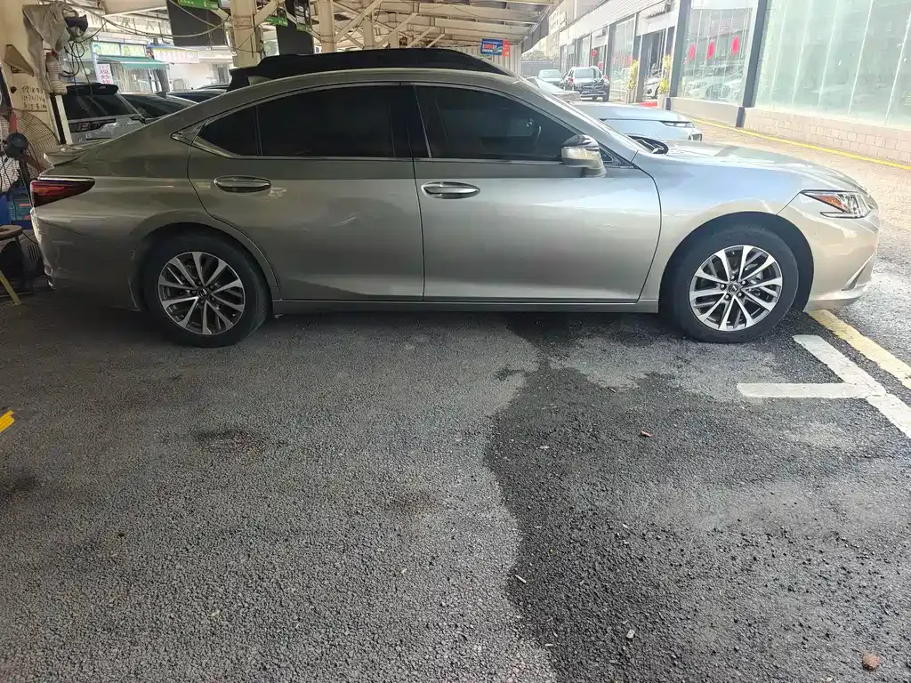 Lexus ES 2022 из CN, фото 10