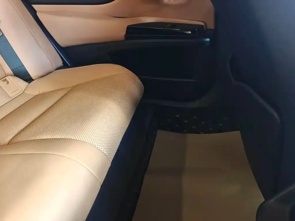 Lexus ES 2022 из CN, фото 2