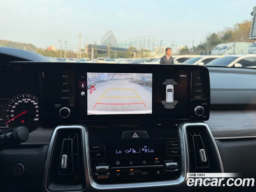 Kia Sorento — фото 3