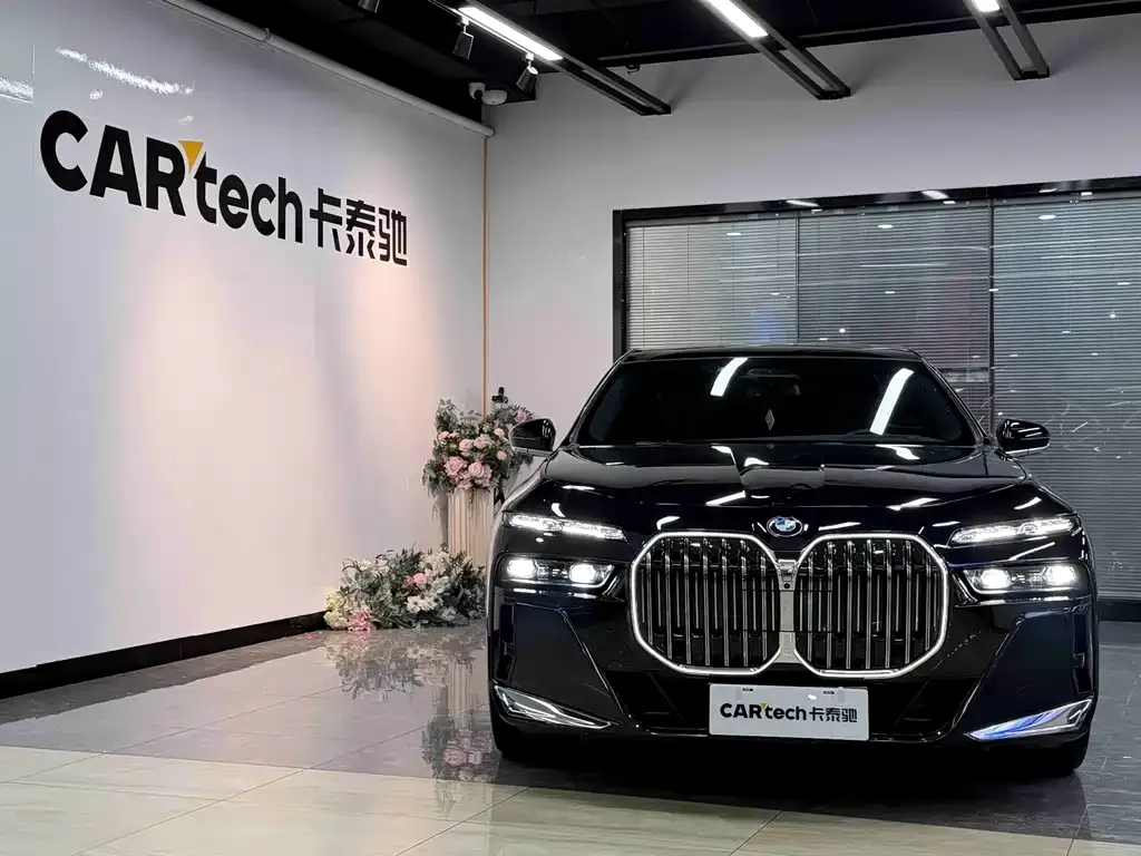 BMW 7 Series 2024 из CN, фото 3