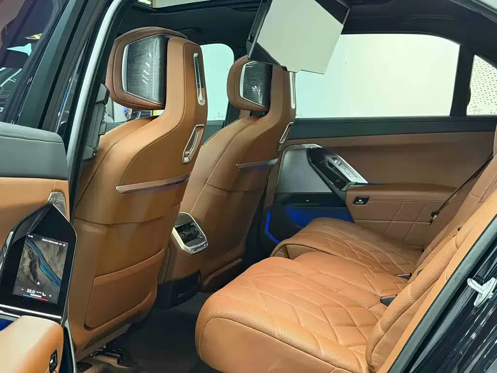 BMW 7 Series 2024 из CN, фото 4