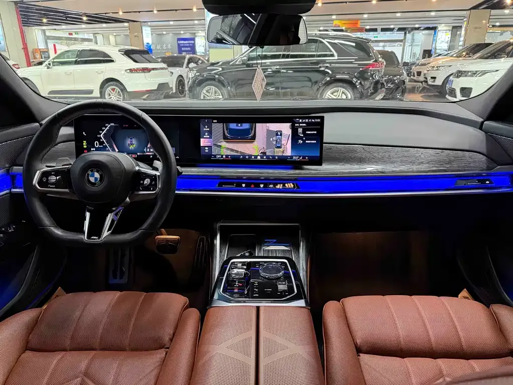 BMW 7 Series 2024 из CN, фото 10