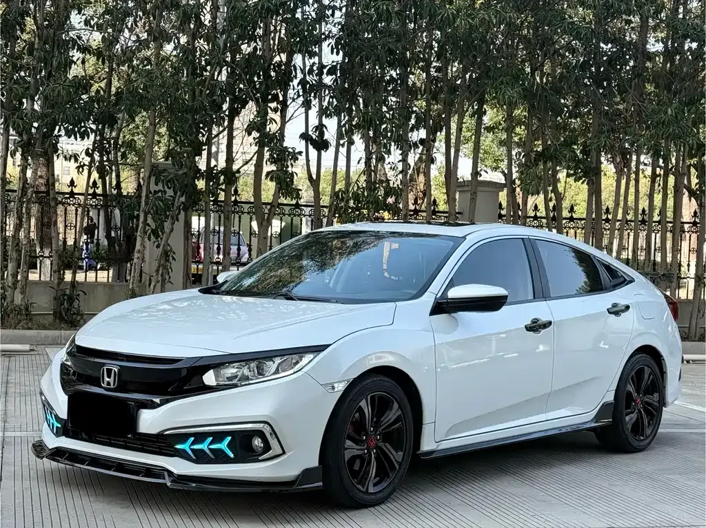 Honda Civic — фото 10