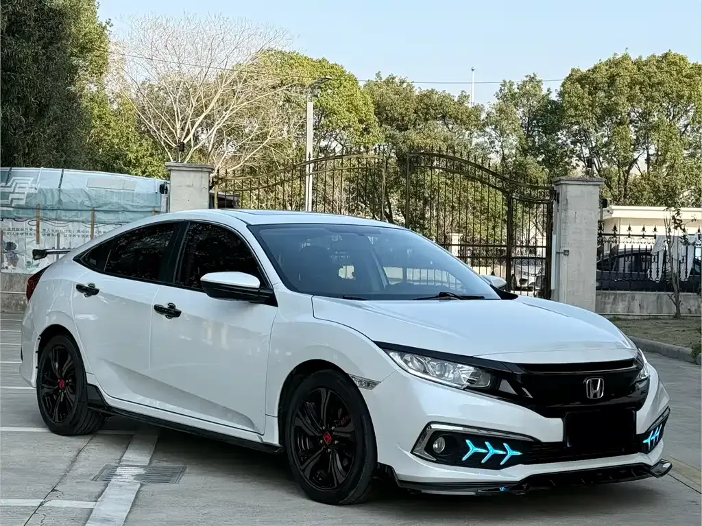 Honda Civic — фото 8