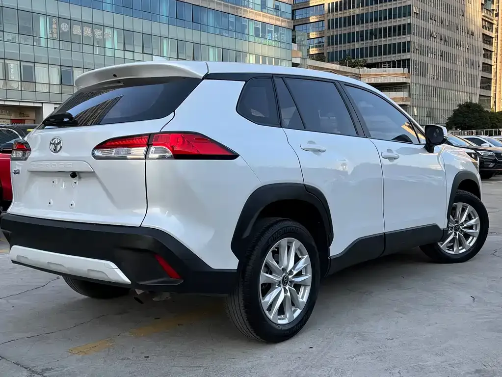 Toyota Corolla Cross 2023 из CN, фото 4
